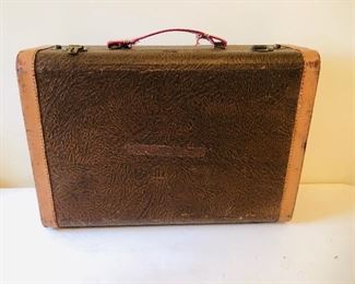 Vintage Towne luggage