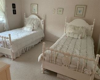 girls bedroom set and dresser $700