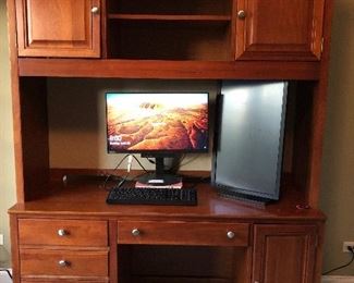 *PRESALE ITEM - Avanti  desk w/hutch