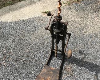 Rare Antique "The Boss" Log Auger by Buckeye 1882 in solid working condition