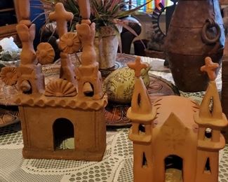 Southwestern pottery pieces