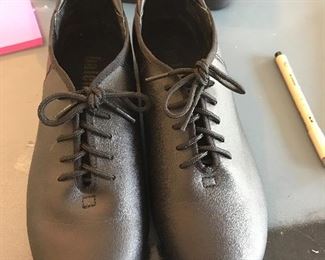 Like new tap shoes.  Size 8.5