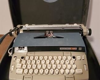 Electra 120 typewriter