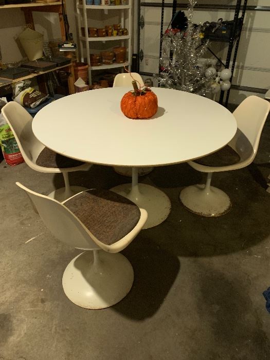 Mid Century Tulip Table and Chairs