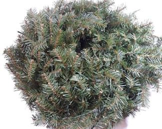 National Tree 24 Inch North Valley Spruce Wreath with 50 Battery Operated Dual Color LED Lights (NRV7-300D-24WB1)