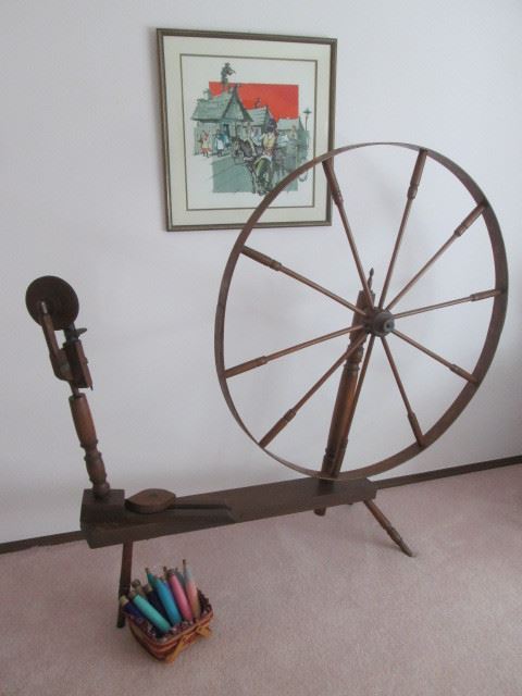 Antique Rustic Spinning Wheel
