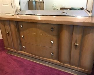 6 piece Mid century Queen bedroom set from a smoke free and animal free home ! Dressers measure  approx. 70" and 39".   Amazing condition ! Buy it before the sale ! All for $975