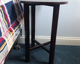 Night Stand/End Table/Plant stand