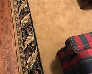 10’10” x 7’8” area rug 