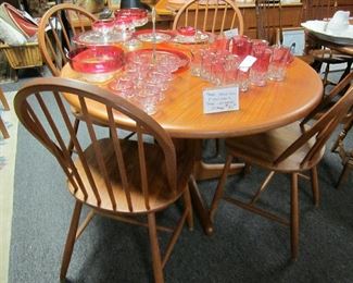 Teak with 2 leaves/4 chairs