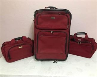 Red Suitcase Set