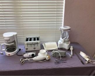 White Kitchen Appliances
