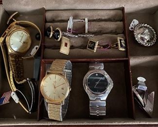 men's wrist watches and cuff links. 2 Seiko, 1 Timex, 1 Bijoux Terner