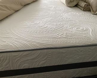 Fantastic King 'flippable' mattress with 2 twin boxsprings. Over $3,000 when purchased from Brothers bedding and has been flipped every 3 mo.