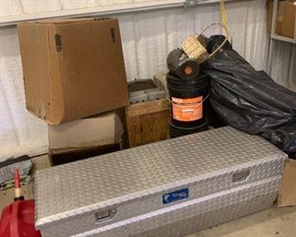 Truck tool chest
