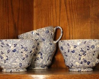 Vintage English blue & white Maling breakfast set, with tea pot and 6 cups & saucers, Teapot 10”h, teacup 3 3/4”h   Asking $500
