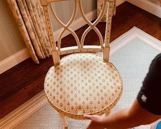 Louis J Soloman chair.  Exquisite high end brand.  If you know the brand.  You get the deal here. $250