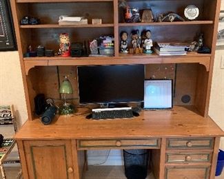 Desk.   Removable top. $150