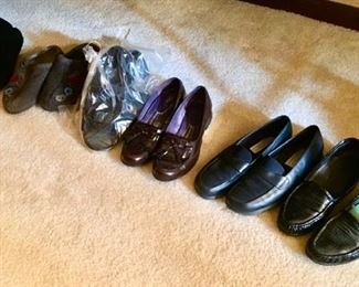 Women's shoes, like new, most size 8