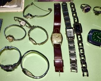 Vintages watches, one case is 14K, a couple are 12K & 14K gold filled