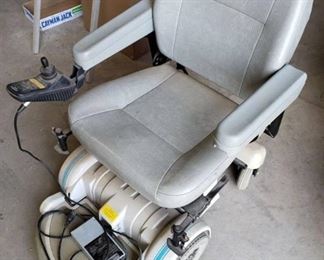 Hoveround Power Wheelchair MPV5 ~ Will need a new battery
