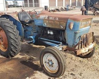 1974 Ford 2000 Cat. 1 3pt. Diesel Tractor