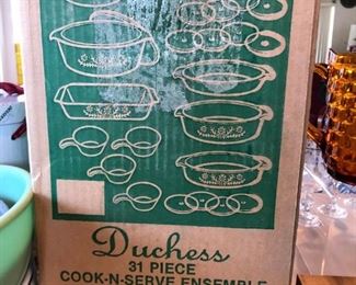 Duchess 31 piece Cook N Serve Ensemble