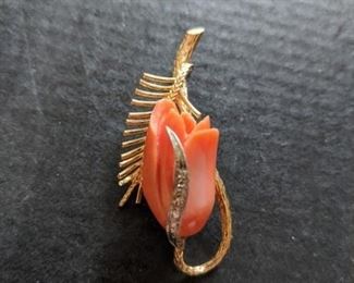 14k pin with coral 9.2 grams $300