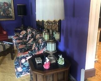 Table lamp