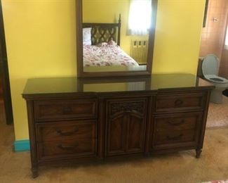 dresser with mirror