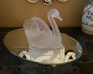 Lalique Swan on Mirrored Base