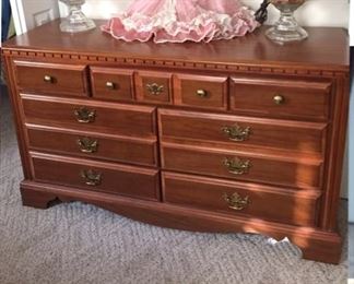 Broyhill Dresser