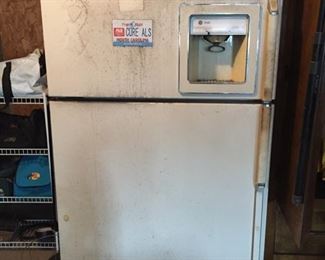 Refrigerator