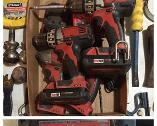 Milwaukee Rechargeable Set
