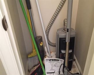 Electrolux 2100 Vacuum Cleaner