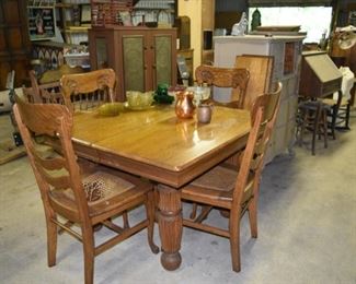 Oak Table & Chairs