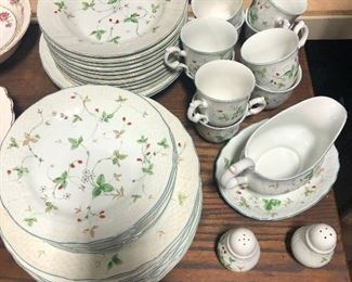 Mikasa Dinner Set $35.00