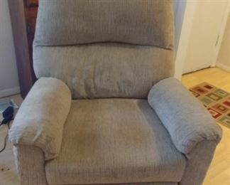 Electric Powered Recliner 34" by 41" Asking $200.00