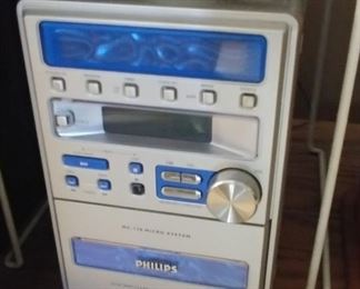 Phillips Stereo with Speakers Asking $55.00