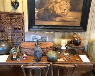 Huge lion lithograph