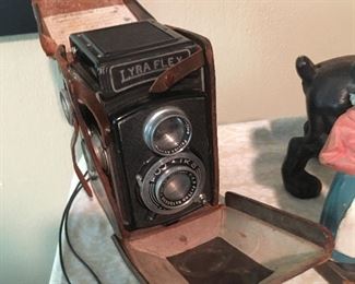 Antique Lyraflex camera