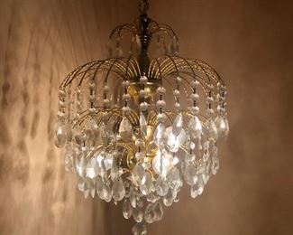 look at this gorgeous chandelier!