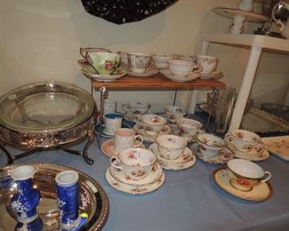 Tea cup and saucer collection, small vases, silver plate