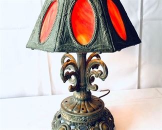 ANTIQUE/ VINTAGE LAMP 17” TALL
$150. ( recommend rewiring due to age)