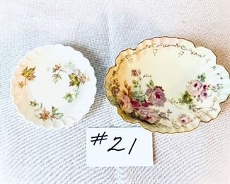 PAIR OF SMALL DISHES. 4” and 6”
$32