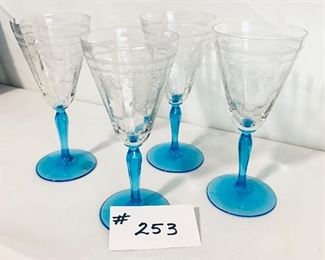 Set of 4 FOSTORIA DELPHIAN   7.75 “ t 
Water goblets 
$99