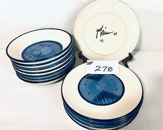 GAIL PITTMAN 
7 Bowls and 6 Salad plates. 7.5 “w
Set $65