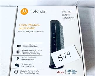 Cable modem plus router Motorola. $30