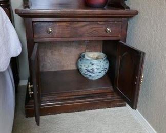 $20 - Americana pine side / accent / end table nightstand (two available). 26" w x 16" d x 25" t plus trim. (later) 