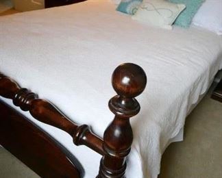 $150 - Ethan Allen Queen Americana Cannonball bed with mattress.  